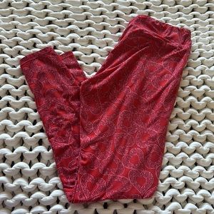 LuLaRoe Tall & Curvy Hearts Leggings ❤️